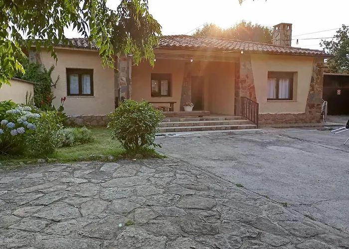 La Muralla De Gredos Madrigal de la Vera