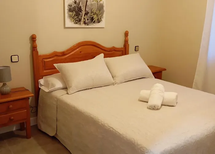 La Muralla De Gredos * Madrigal de la Vera